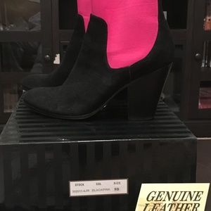 Victoria's Secret - Suede Leather Ankle Boots, 9